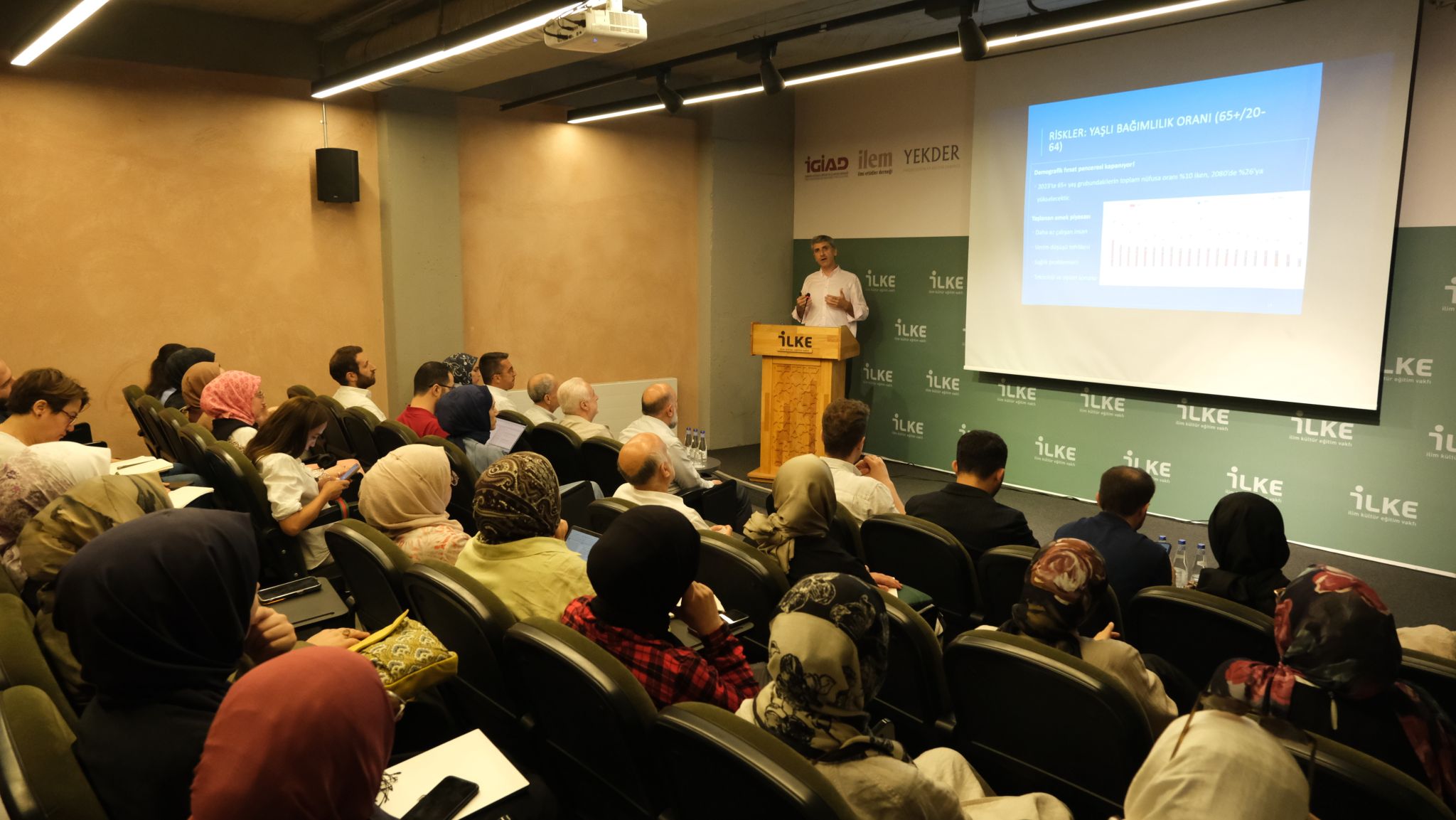Türkiye’nin Demografik Dönüşümü ve Aile Yapısı TODAM Seminerinde Ele Alındı